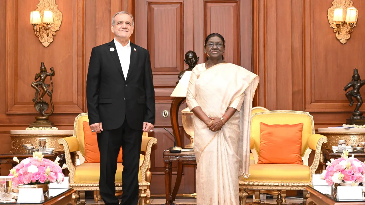 President Murmu meets Iranian counterpart, reiterates India’s commitment to enduring peace