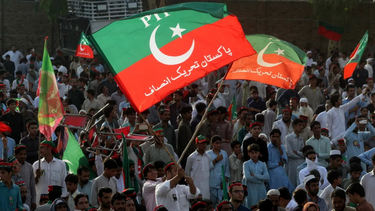 Pakistan braces for KP showdown as PTI talks collapse, emergency looms