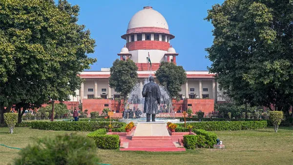 SC summons Delhi Police over alleged assault on women journalists covering protests