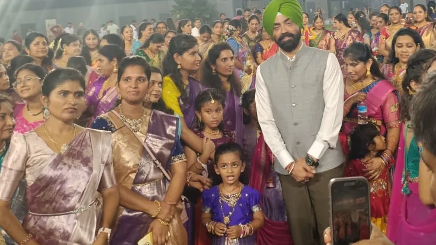 సింగపూర్‌లో ఎస్‌పీ‌ఎస్ ఒబెరాయ్‌కు తెలుగు వారి ఆత్మీయ పలకరింపు