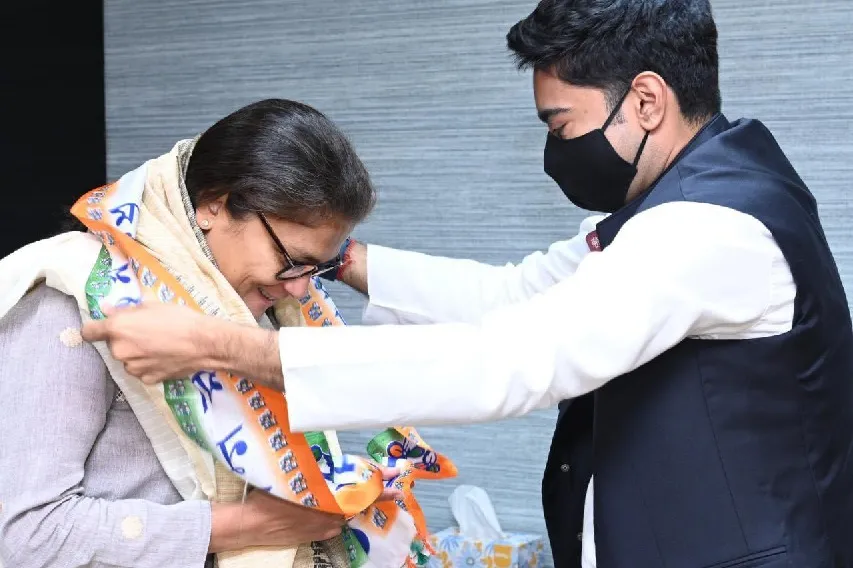 No issues with Sonia and Rahul Gandhi says Sushmita Dev