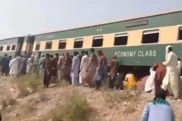 Jaffar Express Train Derails After Bomb Blast in Pakistan