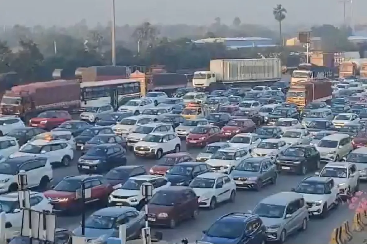 Pantangi Toll Plaza Sees Heavy Rush Due to Sankranthi