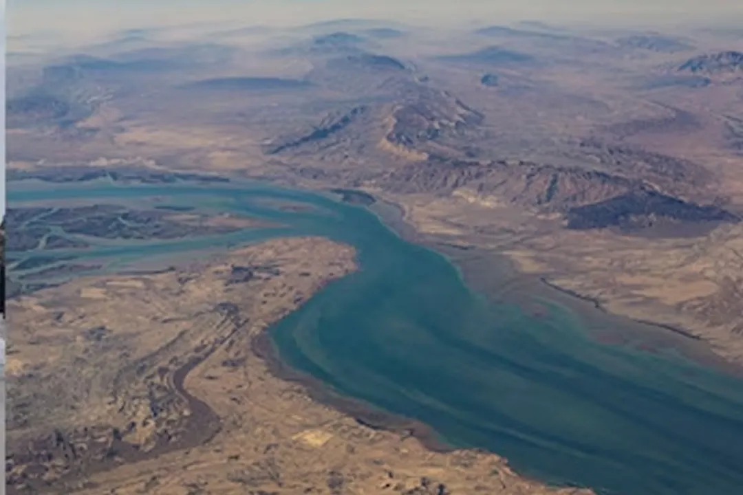Iran Shuts Down Hormuz Strait Threatens Global Oil Supply