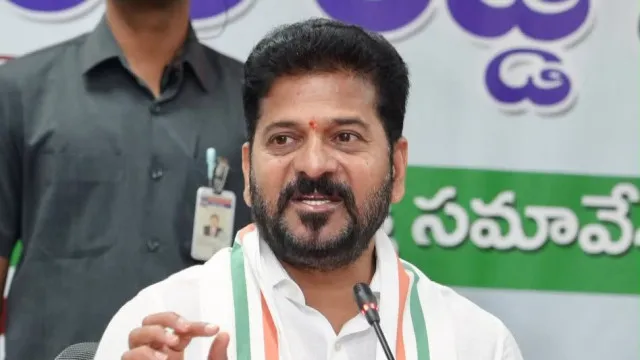 Vavilala Sudarshan Goud family receives financial aid from Telangana government