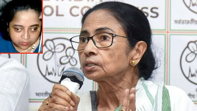 Mamata Banerjee attack attempt woman caught with knife in Kolkata